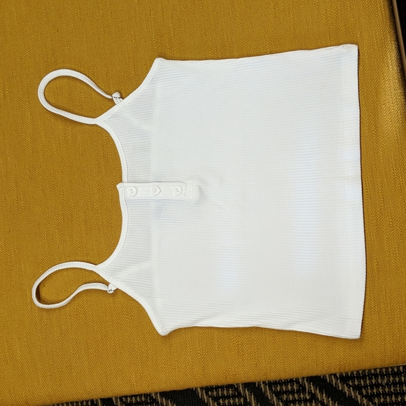 White crop tank with heart buttons ribbed - Picture 2 of 4